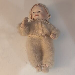 Ashton-Drake Galleries "Her Very First Smile" Yolanda Bello Collectible Doll